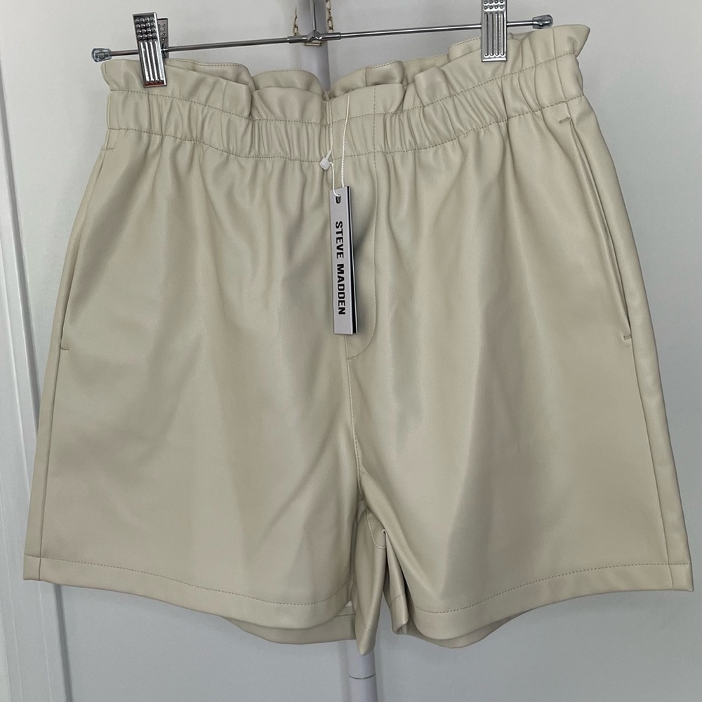 Steve Madden NWT Off-White Faux Leather Paper Bag Shorts
